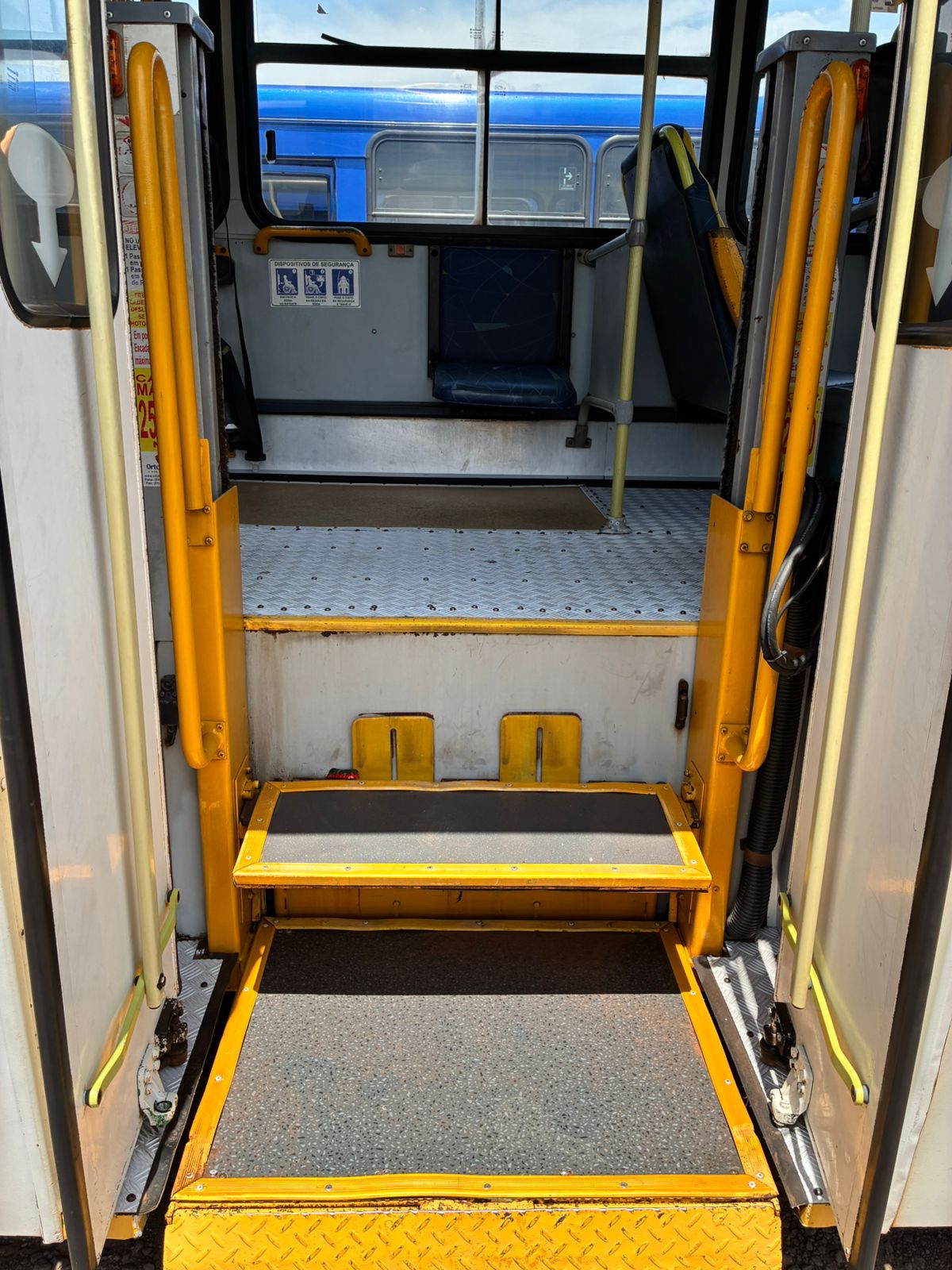 e0ac11eb-4514-4751-9d3a-3fc39e028811